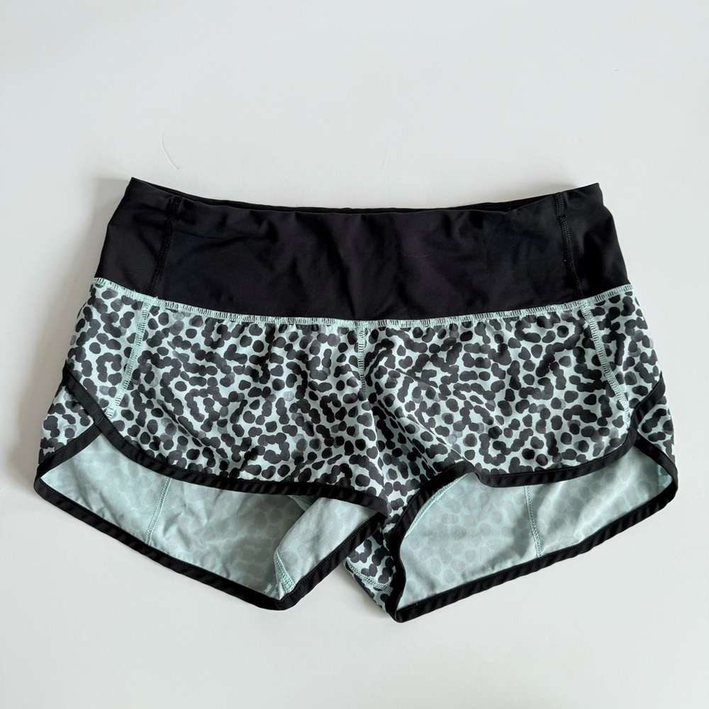Lululemon Run Times Short *4-way Stretch Blue/Blk size 6